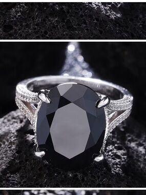 Stunning Sterling Silver Ring with Large Black Mossinitte Oval Stone!!🖤